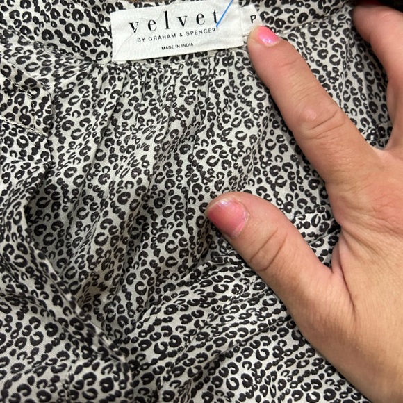 Velvet by Graham and Spencer size P blouse - Picture 3 of 8